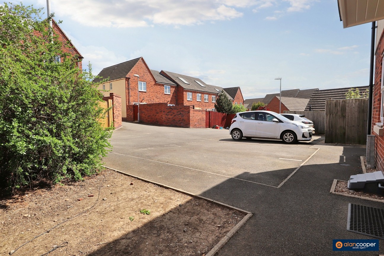 Seven Foot Lane, Nuneaton, CV10 9FJ