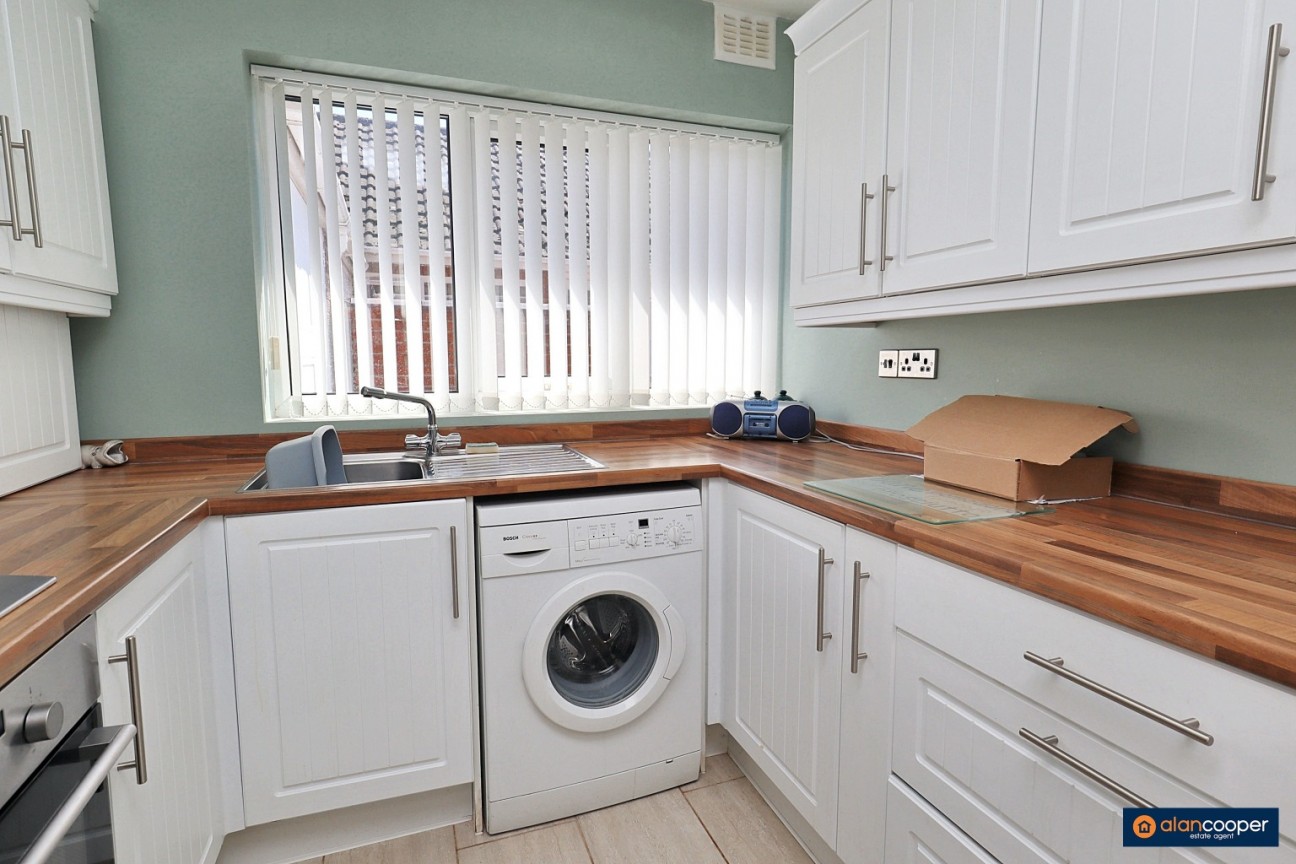 Leyland Road, Bulkington, Bedworth, CV12 9LW