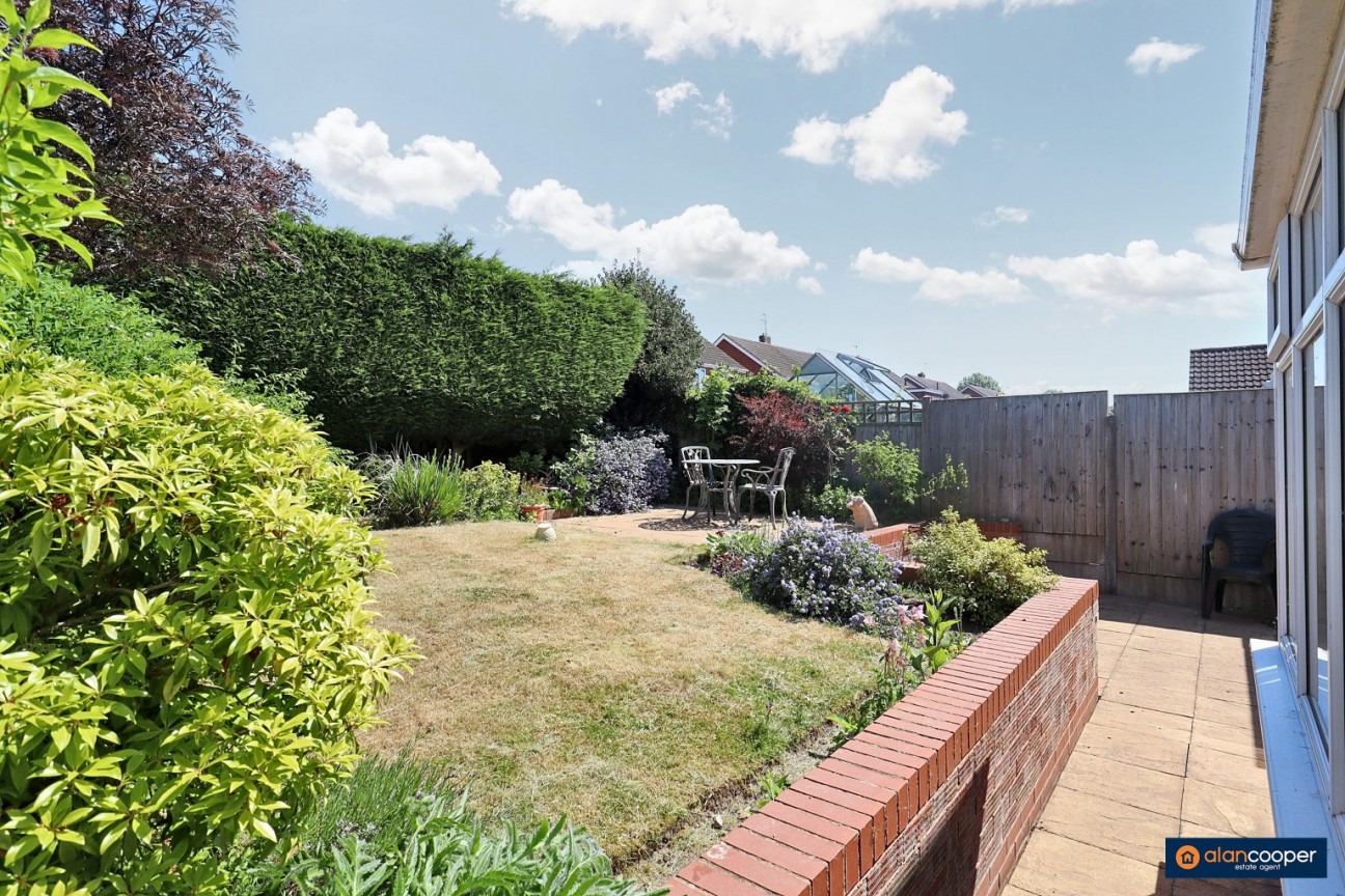Leyland Road, Bulkington, Bedworth, CV12 9LW