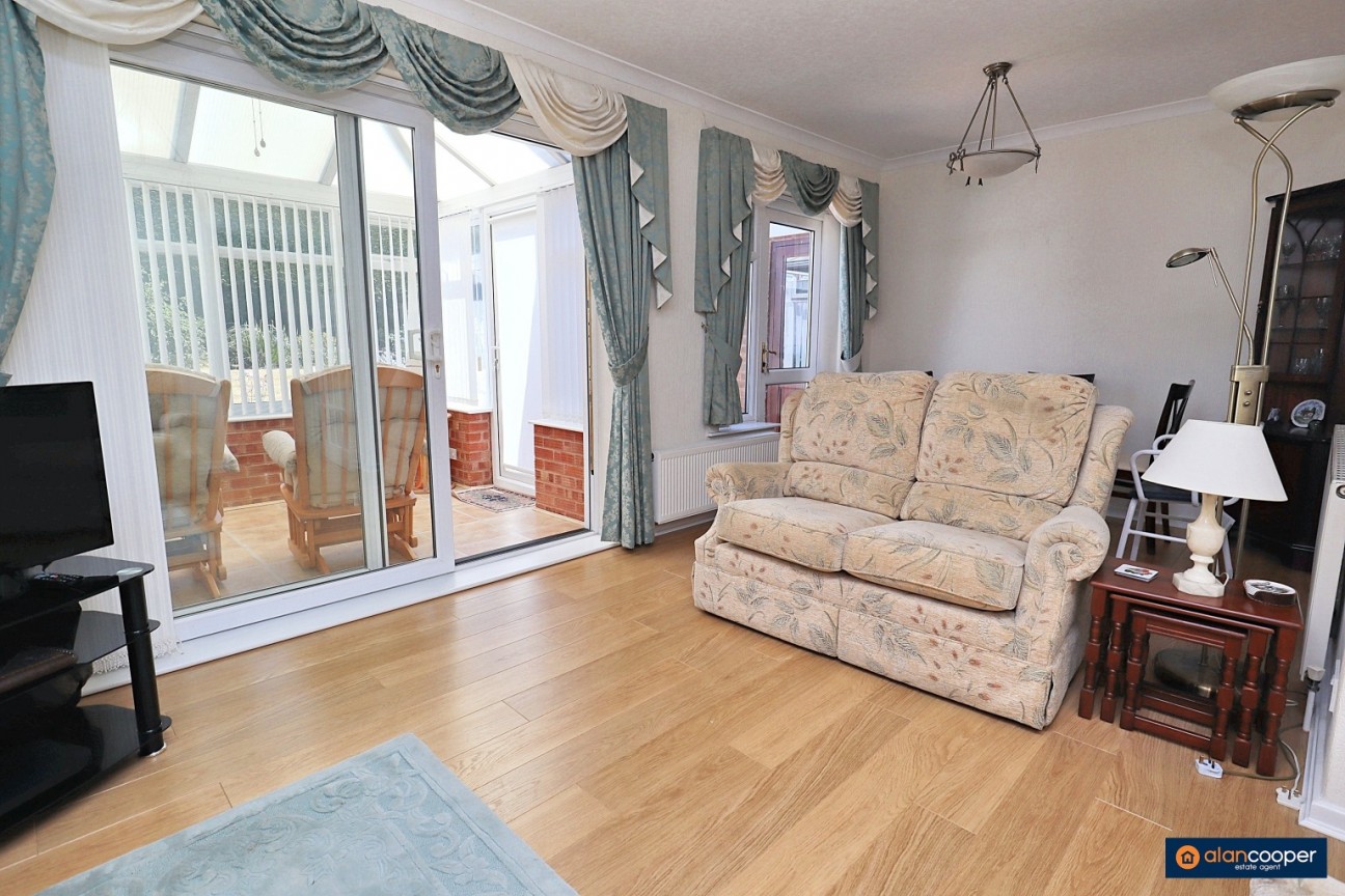Leyland Road, Bulkington, Bedworth, CV12 9LW