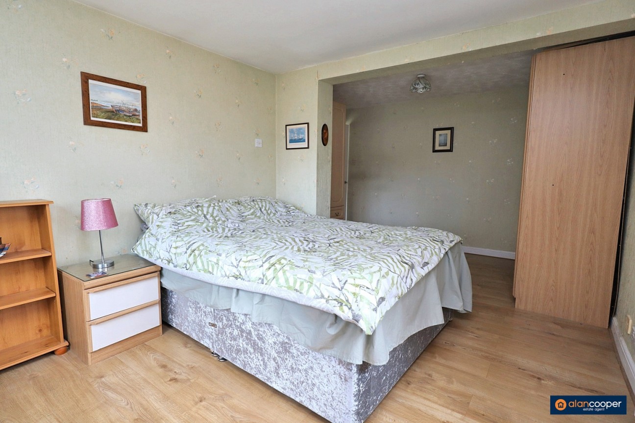 Winchester Avenue, Weddington, Nuneaton, CV10 0DS