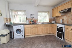 Winchester Avenue, Weddington, Nuneaton, CV10 0DS