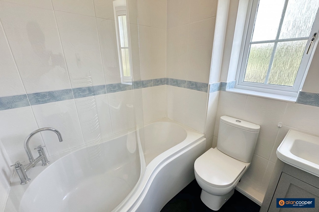 Crantock Way, Horeston Grange, Nuneaton, CV11 6GW
