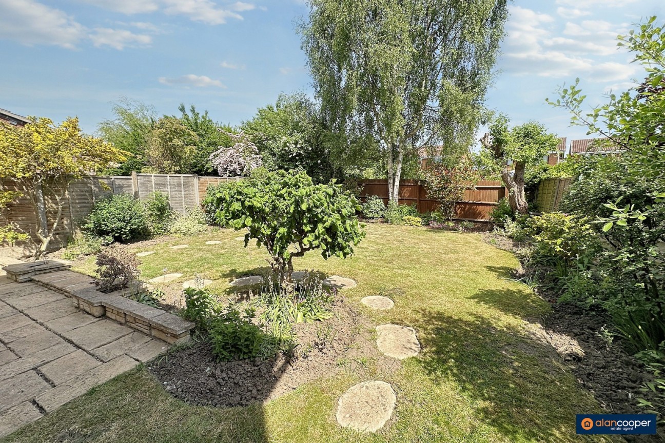 Crantock Way, Horeston Grange, Nuneaton, CV11 6GW