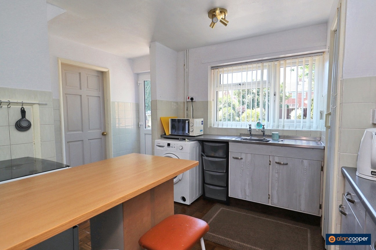 Cherry Tree Avenue, Nuneaton, CV10 9BD
