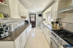 Rainsbrook Drive, Whitestone, Nuneaton, CV11 6UE