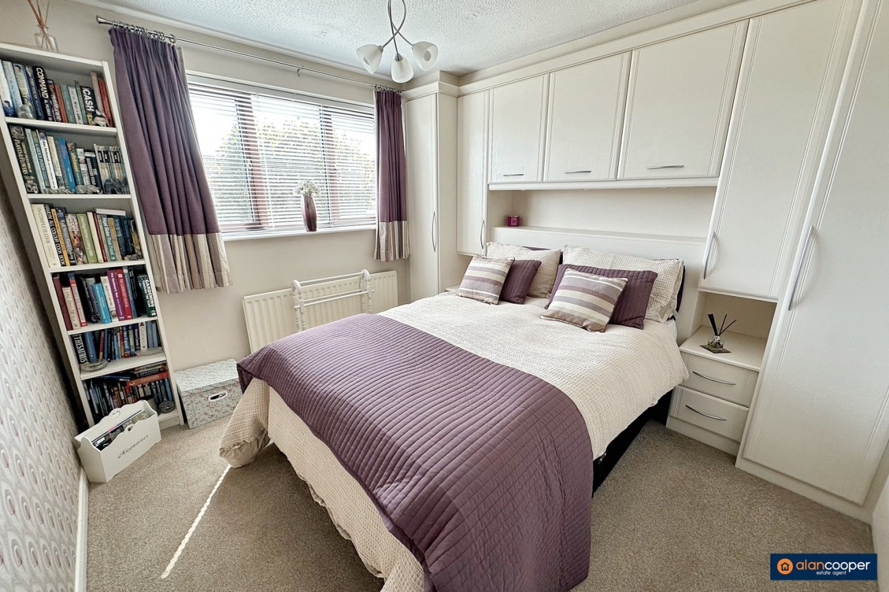 Rainsbrook Drive, Whitestone, Nuneaton, CV11 6UE