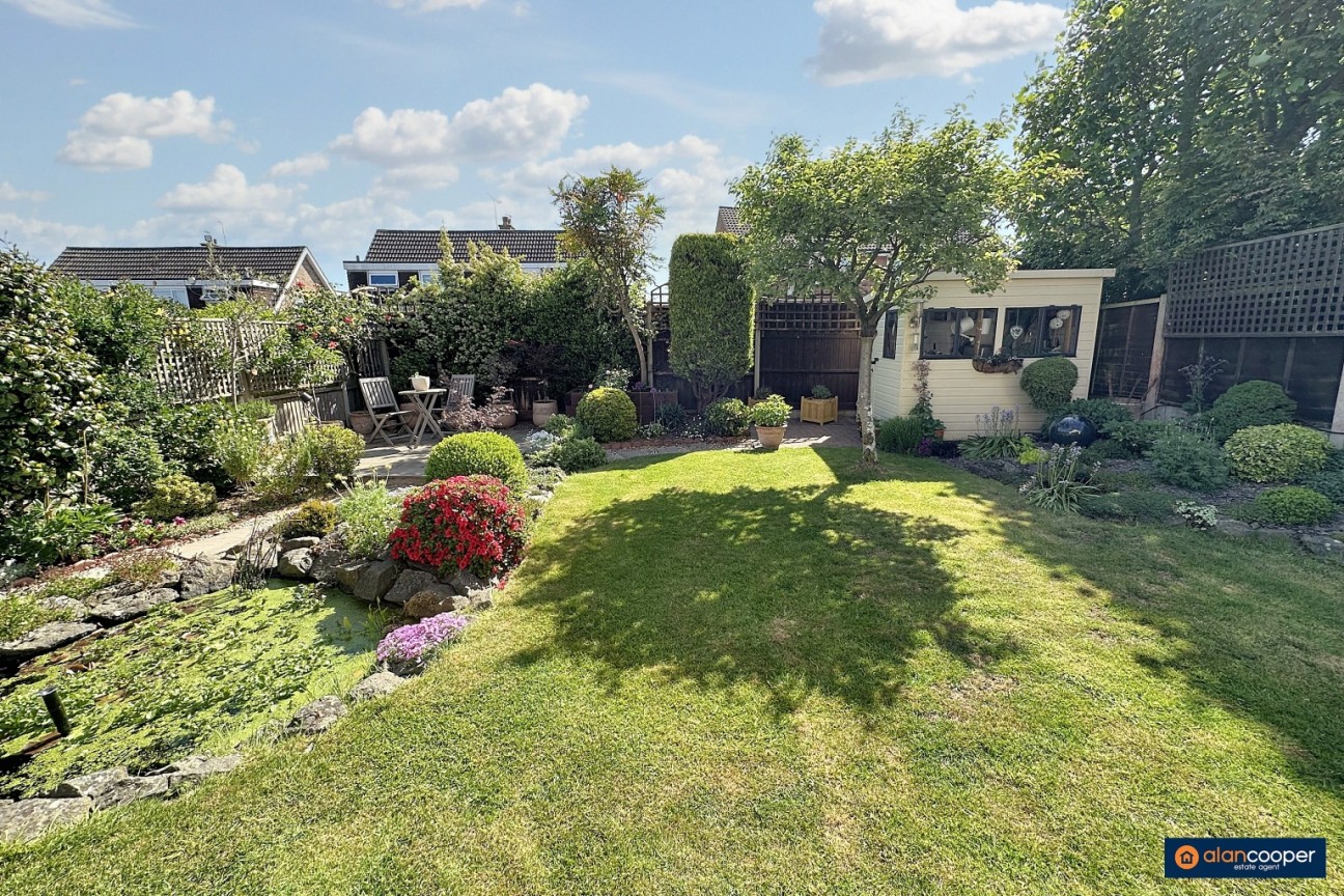 Rainsbrook Drive, Whitestone, Nuneaton, CV11 6UE