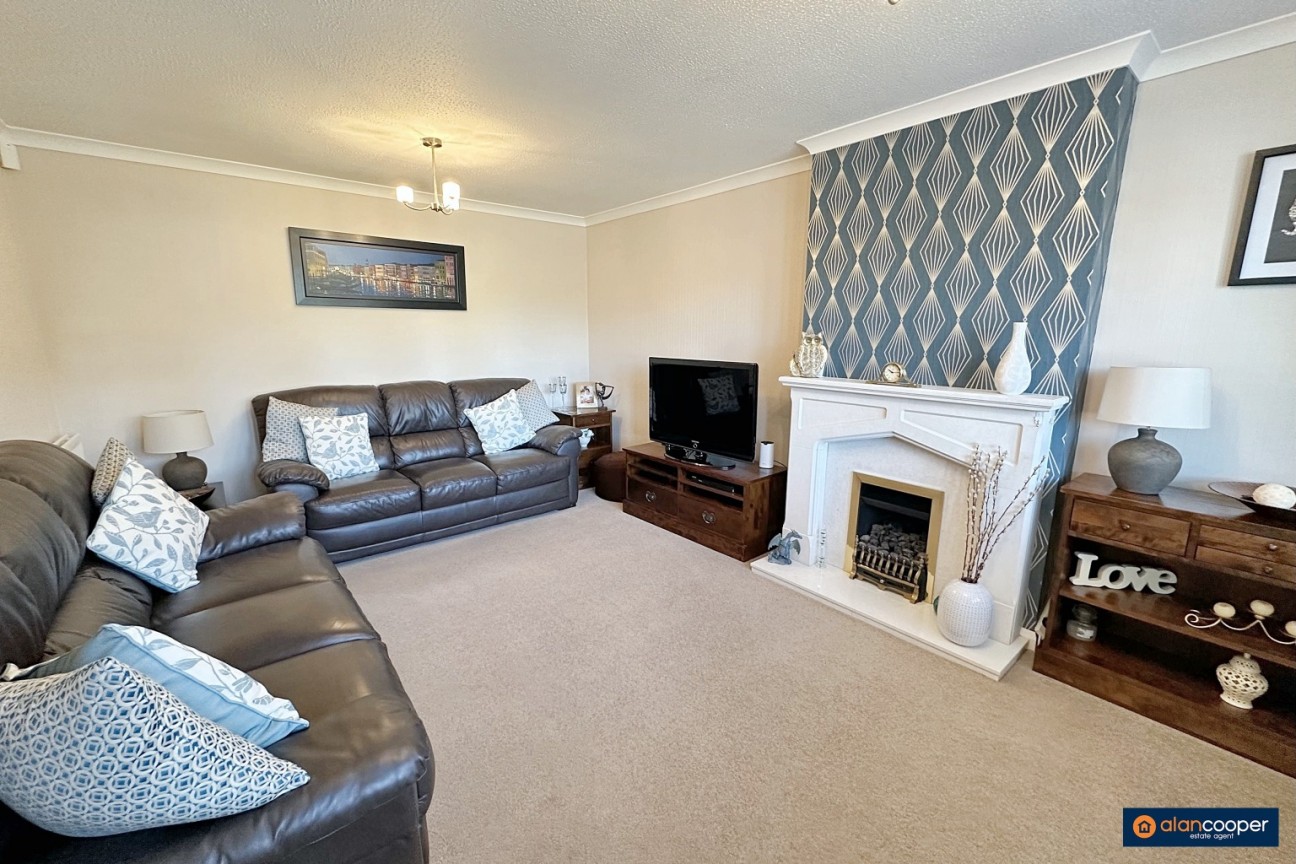 Rainsbrook Drive, Whitestone, Nuneaton, CV11 6UE
