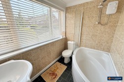 Pennine Way, Church Farm, Nuneaton, CV10 8PW