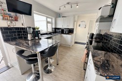 Pennine Way, Church Farm, Nuneaton, CV10 8PW