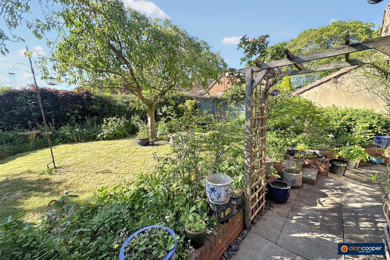 Church Street, Bulkington, CV12 9NL