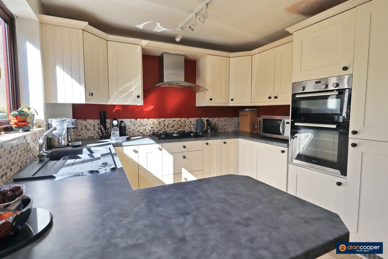 Church Street, Bulkington, CV12 9NL