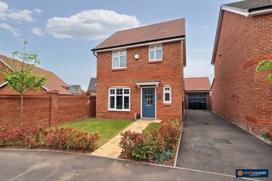 Macaw Close, Galley Common, Nuneaton, CV10 9TX