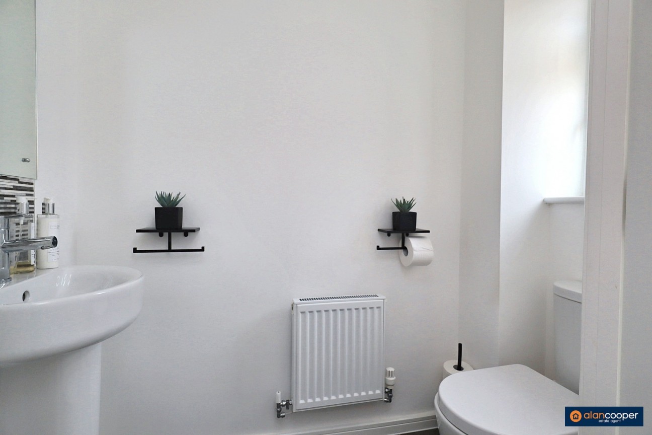 Macaw Close, Galley Common, Nuneaton, CV10 9TX