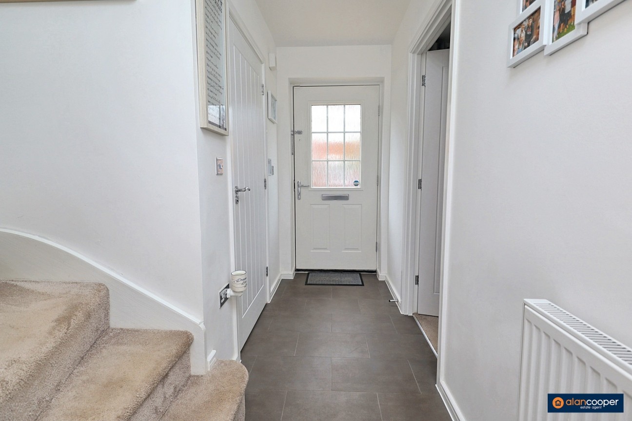 Macaw Close, Galley Common, Nuneaton, CV10 9TX