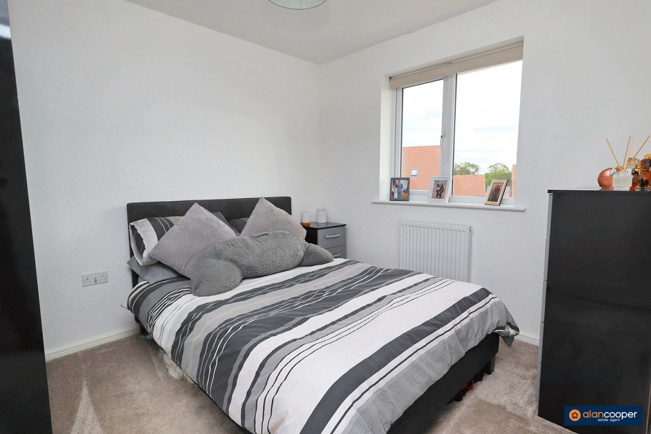 Macaw Close, Galley Common, Nuneaton, CV10 9TX