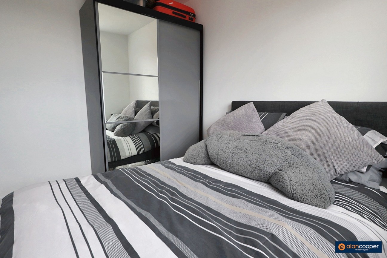Macaw Close, Galley Common, Nuneaton, CV10 9TX