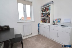 Macaw Close, Galley Common, Nuneaton, CV10 9TX
