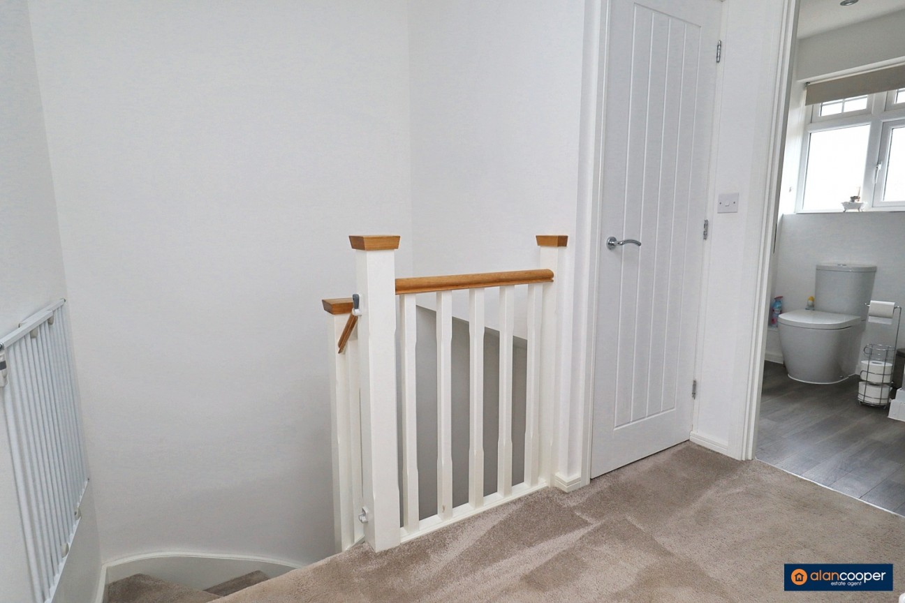 Macaw Close, Galley Common, Nuneaton, CV10 9TX