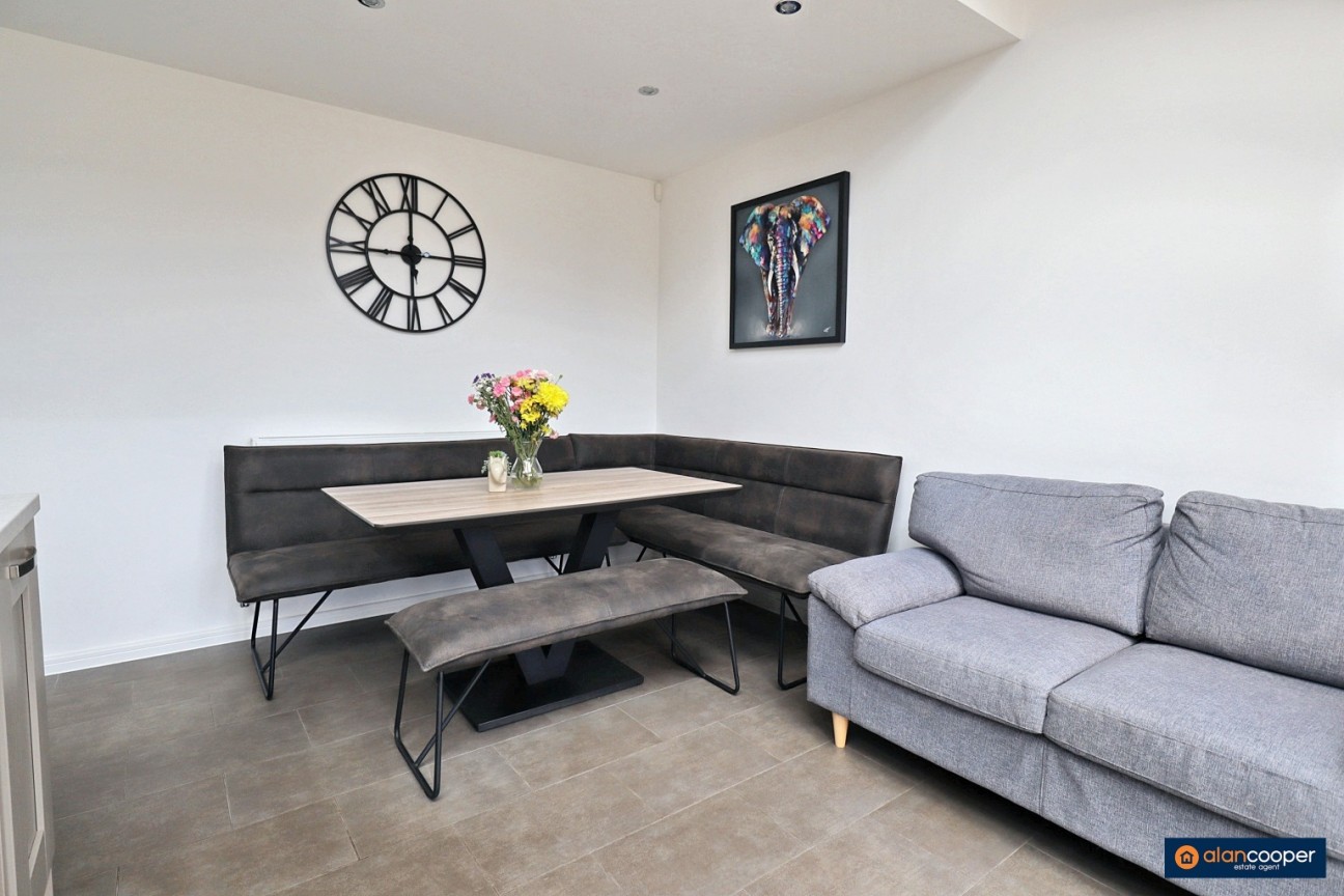 Macaw Close, Galley Common, Nuneaton, CV10 9TX