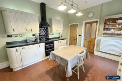 Manor Court Road, Nuneaton, CV11 5HG