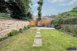 Manor Court Road, Nuneaton, CV11 5HG