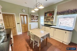 Manor Court Road, Nuneaton, CV11 5HG