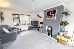 Queen Elizabeth Road, Nuneaton, CV10 9BA