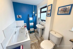 Queen Elizabeth Road, Nuneaton, CV10 9BA