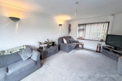 Queen Elizabeth Road, Nuneaton, CV10 9BA