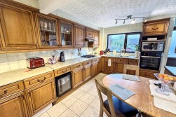 Queen Elizabeth Road, Nuneaton, CV10 9BA