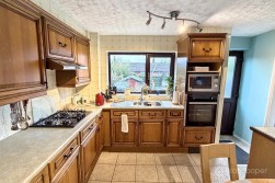 Queen Elizabeth Road, Nuneaton, CV10 9BA