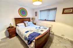 Queen Elizabeth Road, Nuneaton, CV10 9BA