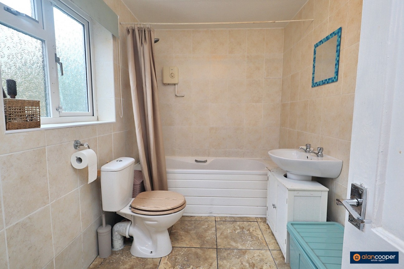 Orchard Street, Nuneaton, CV11 4