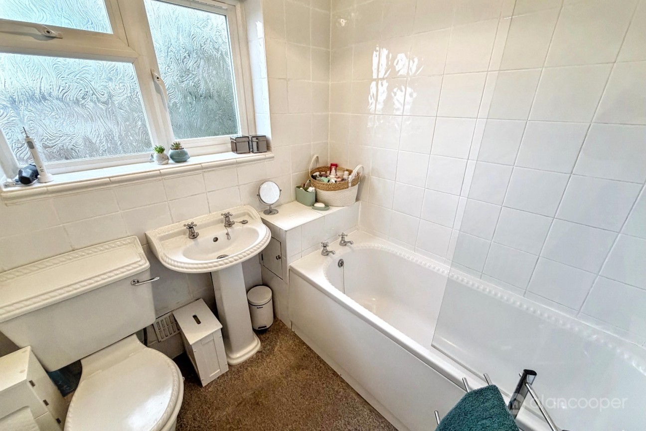 Wenlock Way, Church Farm, Nuneaton, CV10 8QL