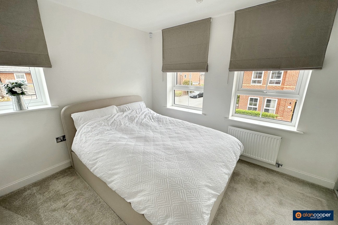 Orangery Close, St James Gate, Weddington, Nuneaton, CV10 0GD