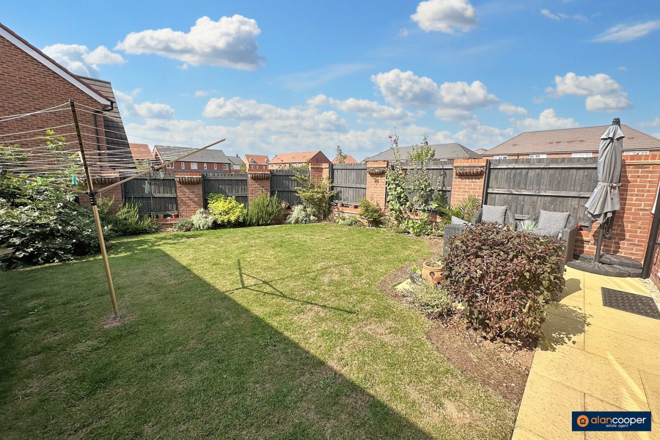Roman Avenue, Heritage Fields, Nuneaton, CV11 6AF