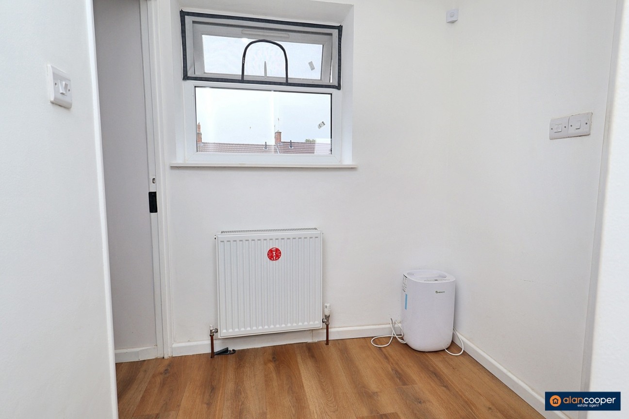The Dingle, Nuneaton, CV10 9DH