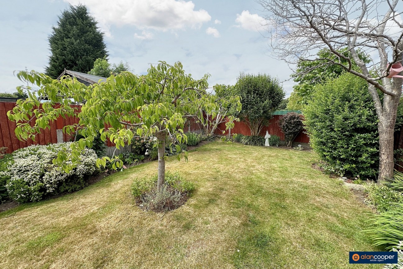 Gipsy Lane, Whitestone, Nuneaton, CV11 4SH