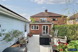 Cleveley Drive, Nuneaton, CV10 0JZ