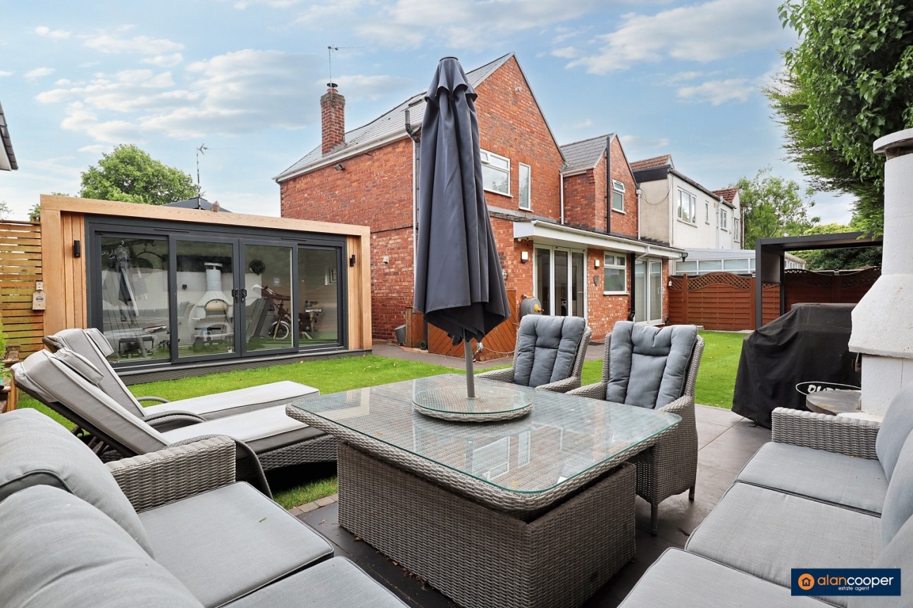Hinckley Road, Nuneaton, CV11 6LN