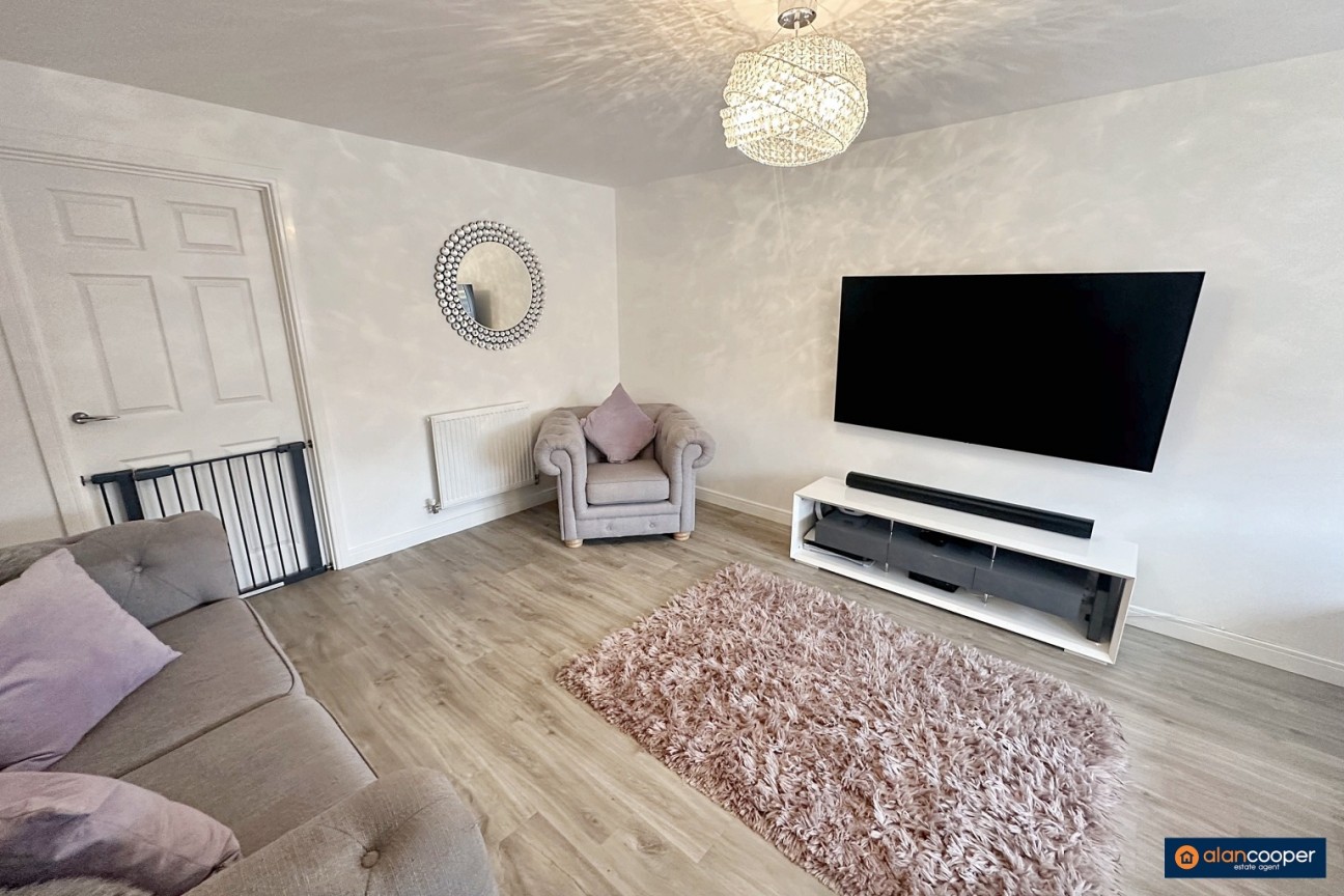 Ashtree Close, Royal Park, Nuneaton, CV11 6WT
