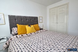 Upton Drive, Maple Park, Nuneaton, CV11 4GF