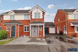 Upton Drive, Maple Park, Nuneaton, CV11 4GF