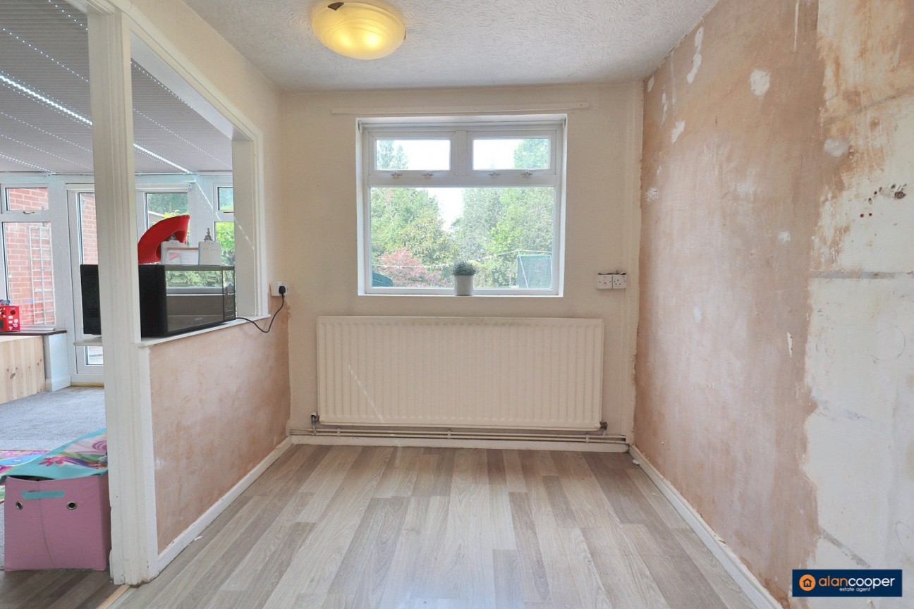 Nuneaton Road, Bulkington, CV12 9RZ