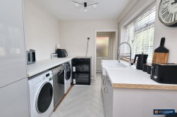 Nuneaton Road, Bulkington, CV12 9RZ