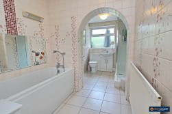 Nuneaton Road, Bulkington, CV12 9RZ