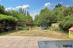 Nuneaton Road, Bulkington, CV12 9RZ