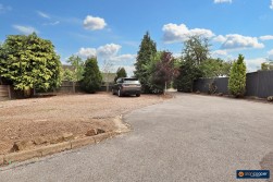 Nuneaton Road, Bulkington, CV12 9RZ